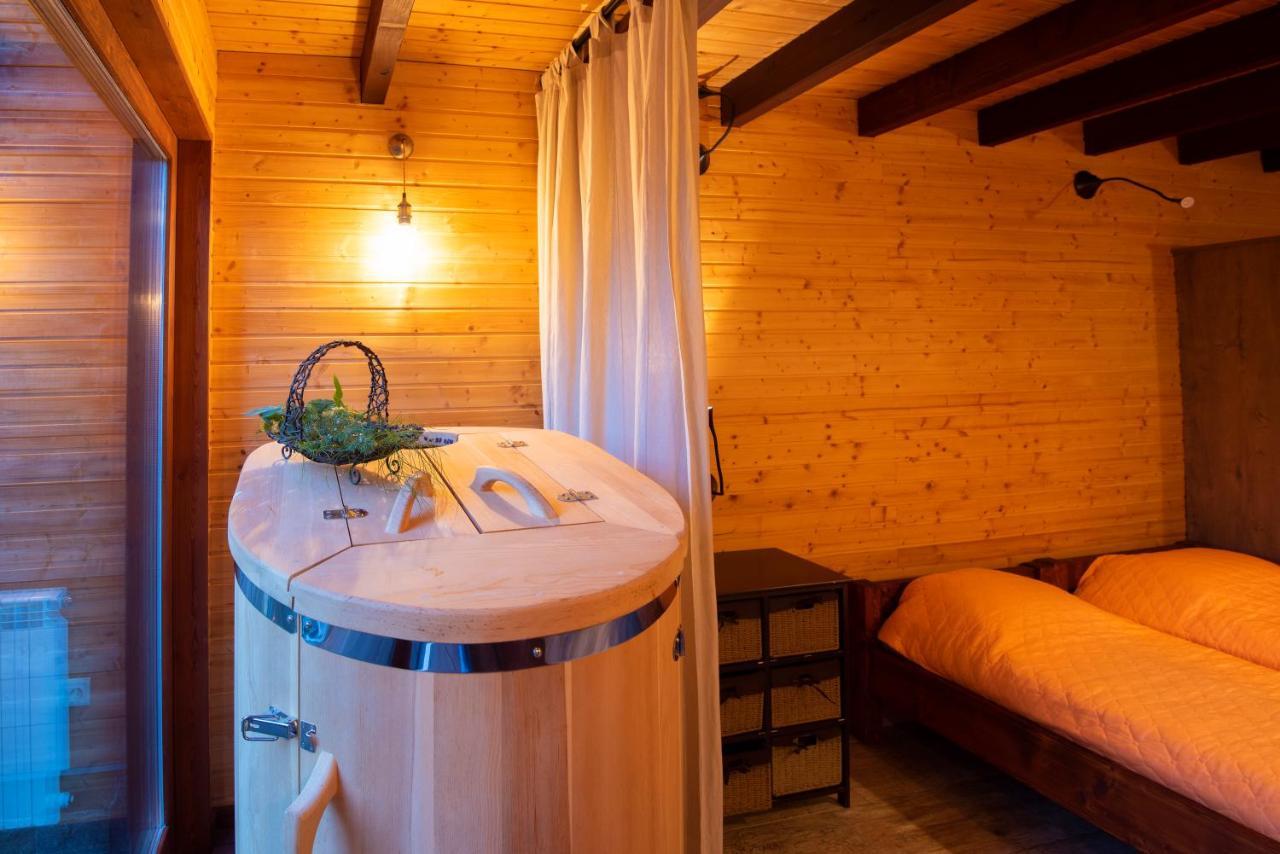 Pinus Villas Lodge With Private Jacuzzi & Phyto-Sauna Retreat Zheleznitsa Exterior photo